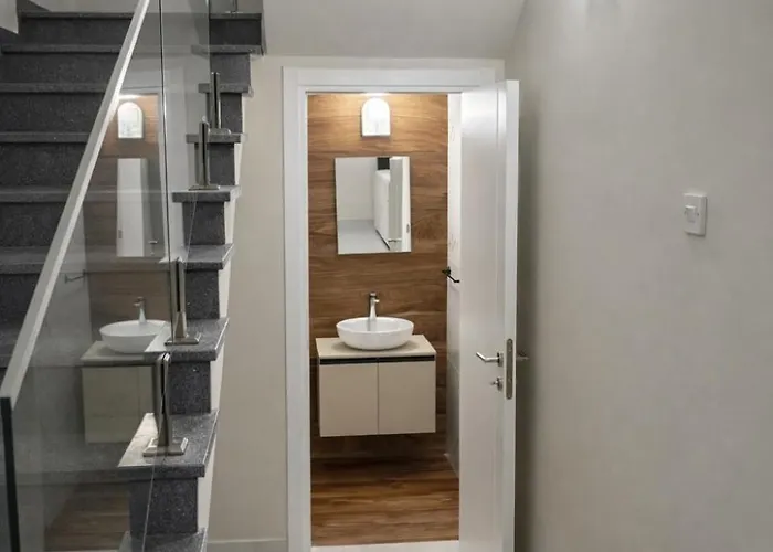 Peaceful City Escape Villa